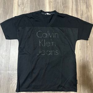 Men’s Calvin Klein T shirt. Size Small.